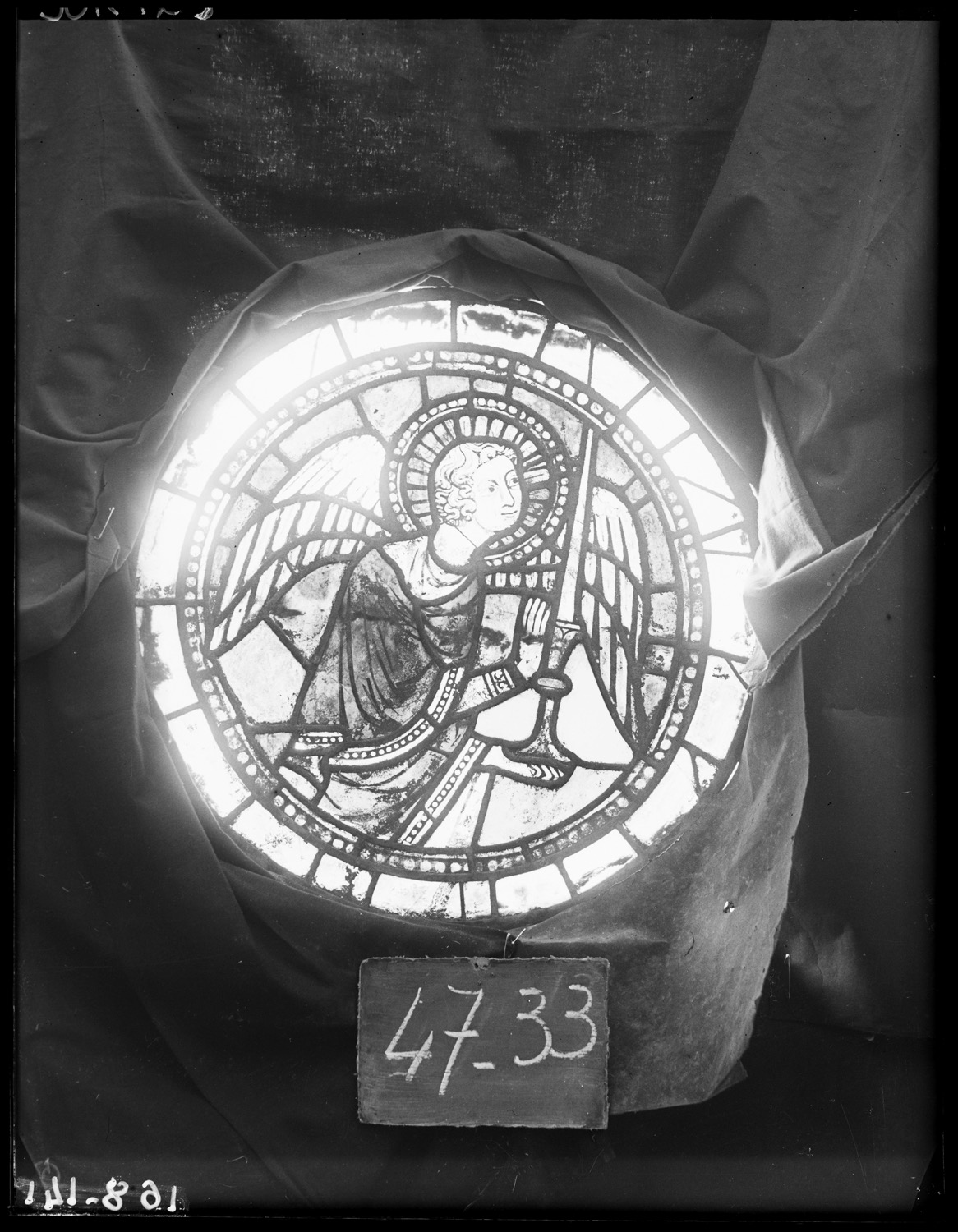 Panneau de vitrail 47-33 [Baie 207]