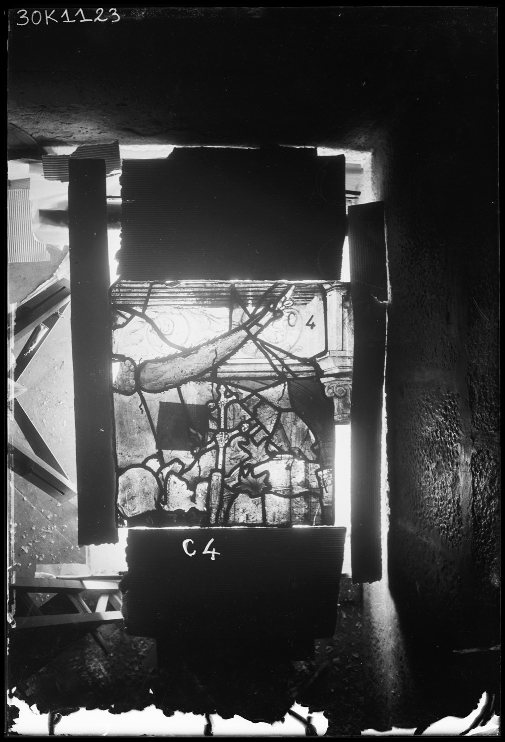 Panneau de vitrail C4 [Baie 13]