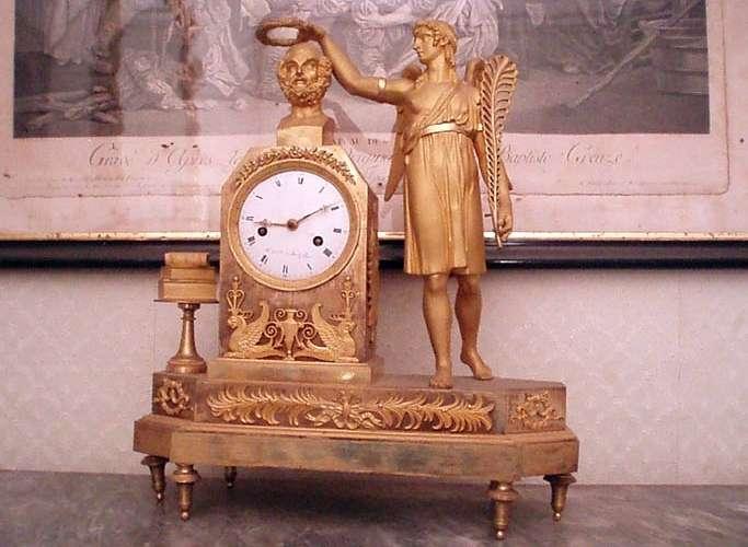 Horloge à poser : le Couronnement d'Homère