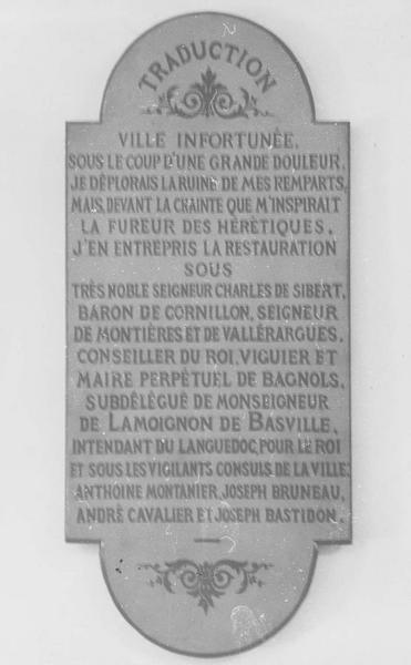 plaque commémorative, vue générale