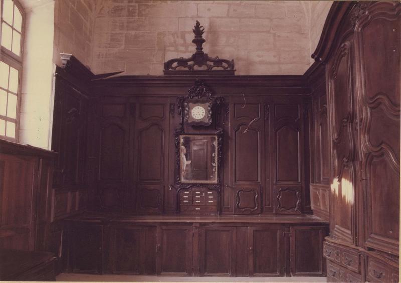 meuble de sacristie, vue générale - © Ministère de la Culture (France), Médiathèque du patrimoine et de la photographie (objets mobiliers), tous droits réservés