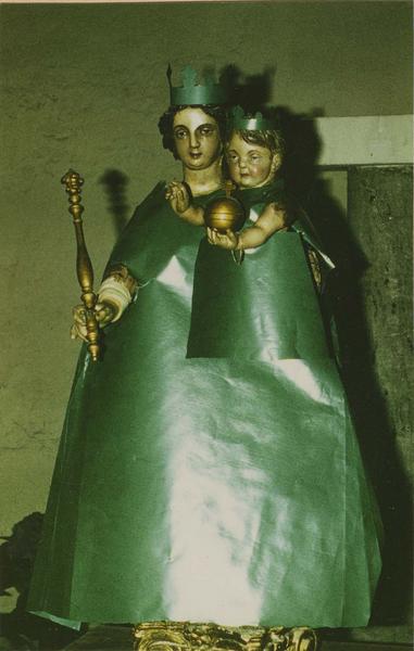 statue : Vierge à l'enfant, vue générale - © Ministère de la Culture (France), Médiathèque du patrimoine et de la photographie (objets mobiliers), tous droits réservés