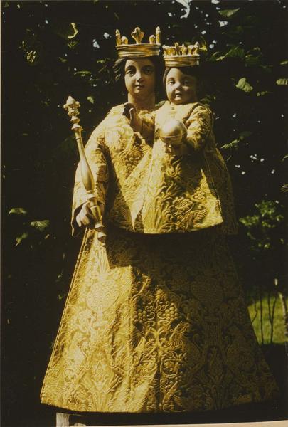 statue : Vierge à l'enfant, vue générale - © Ministère de la Culture (France), Médiathèque du patrimoine et de la photographie (objets mobiliers), tous droits réservés