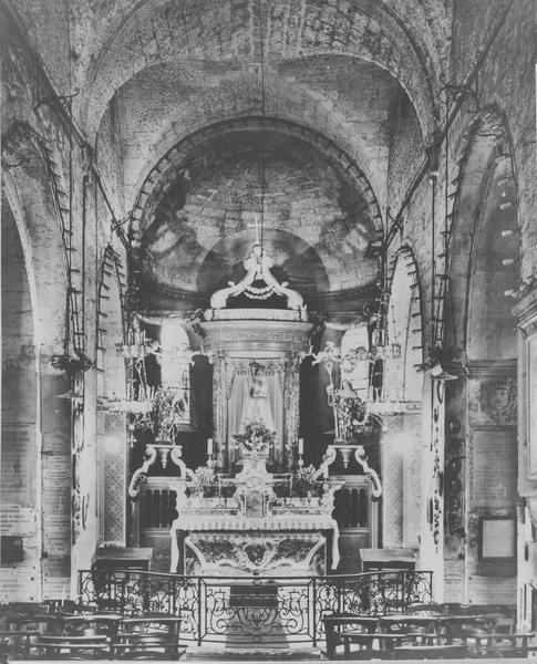 maître-autel ; statues : Vierge à l'enfant, saint-Benoît, sainte Scholastique, vue générale - © Ministère de la Culture (France), Médiathèque du patrimoine et de la photographie (objets mobiliers), tous droits réservés