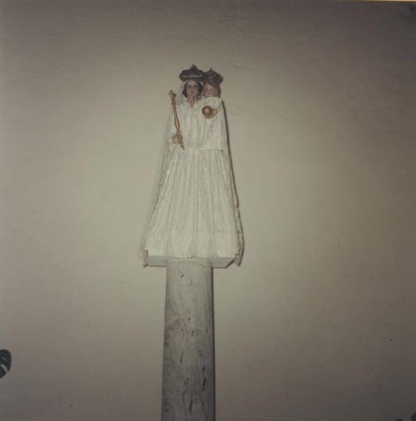 statue : Vierge à l'enfant, vue générale - © Ministère de la Culture (France), Médiathèque du patrimoine et de la photographie (objets mobiliers), tous droits réservés