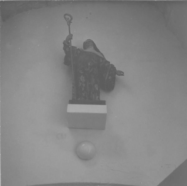 Statue : sainte Scholastique, vue générale - © Ministère de la Culture (France), Médiathèque du patrimoine et de la photographie (objets mobiliers), tous droits réservés