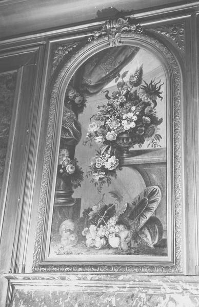 tableau : nature morte avec vases de fleurs et fruits, vue générale