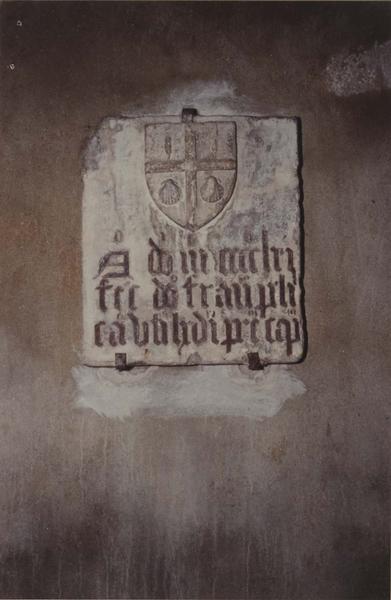 plaque commémorative de fondation, vue générale