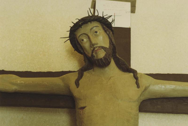 statue : Christ en croix, détail du visage - © Ministère de la Culture (France), Médiathèque du patrimoine et de la photographie (objets mobiliers), tous droits réservés