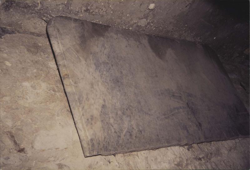 table, crédence, vue générale du plateau de marbre