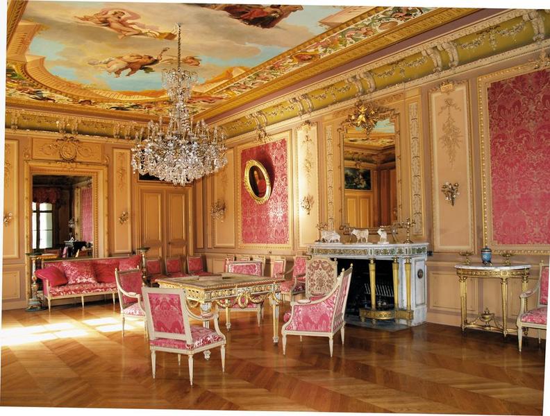 décor et mobilier de château