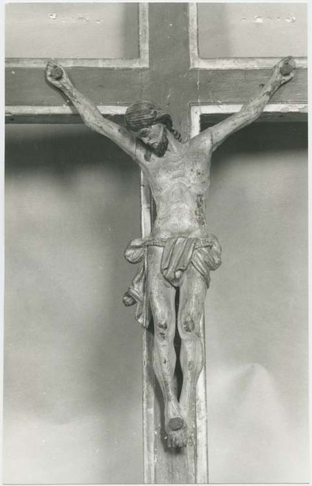 Statue : Christ en croix (18e siècle) de la sacristie de la première chapelle Nord