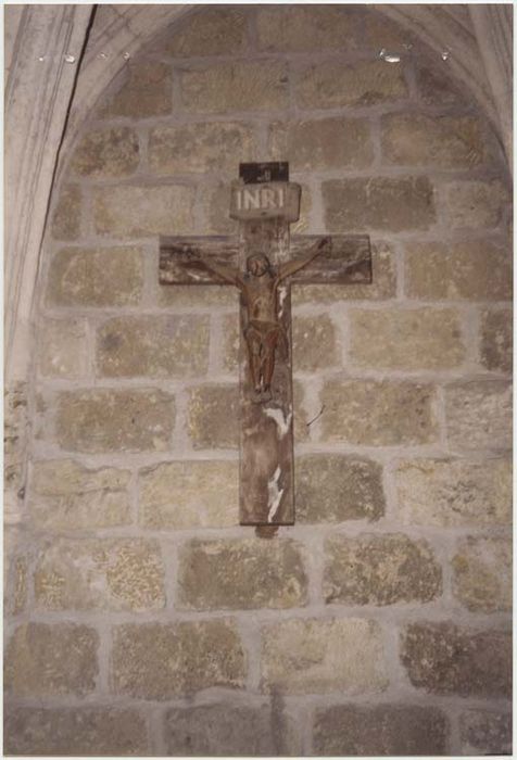 statue : Christ en croix de la 2e chapelle Sud