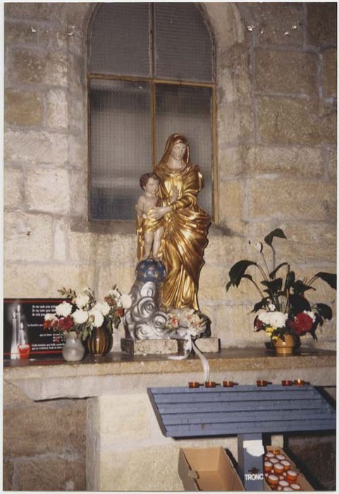 statue : Vierge à l'Enfant