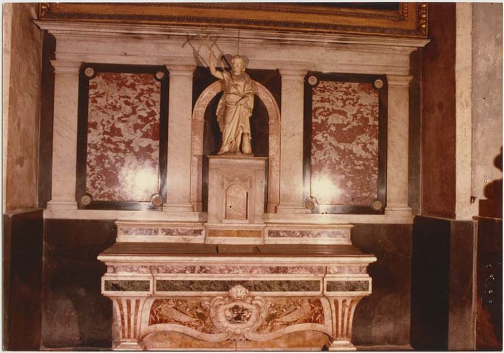 ensemble de 2 autels secondaires et leur retable