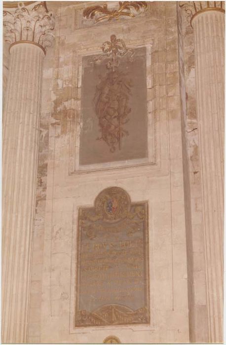 ensemble de 4 tableaux commémoratifs : deux panneaux commémorant l'un le passage du pape Gélase II, l'autre celui du roi Saint Louis et deux cartouches correspondants