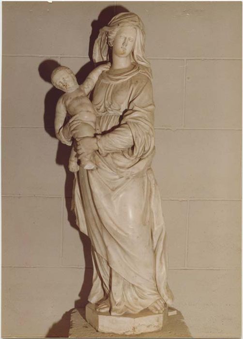 statue : Vierge à l'Enfant