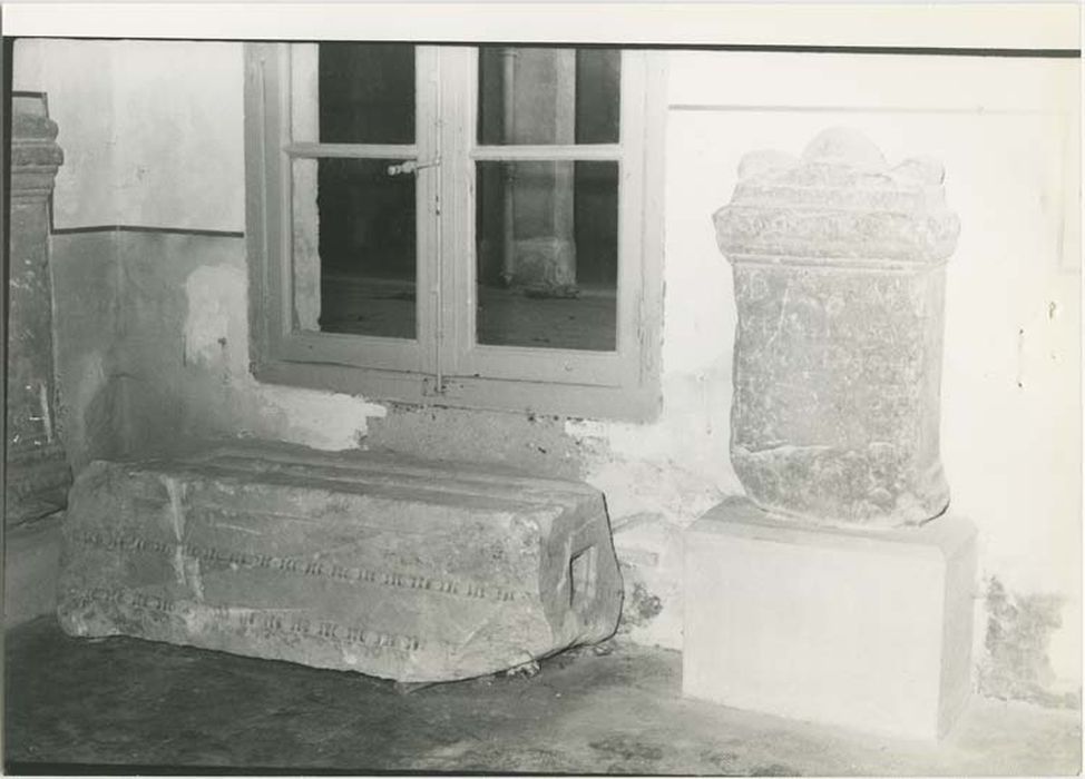 frise : fragment de frise décorée d'une double rangée d'oves - © Ministère de la Culture (France), Médiathèque du patrimoine et de la photographie, diffusion GrandPalaisRmn Photo