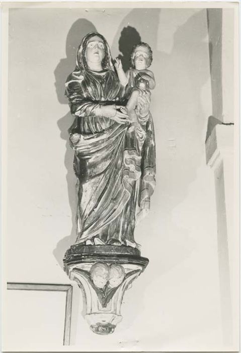 statue : Vierge à l'Enfant