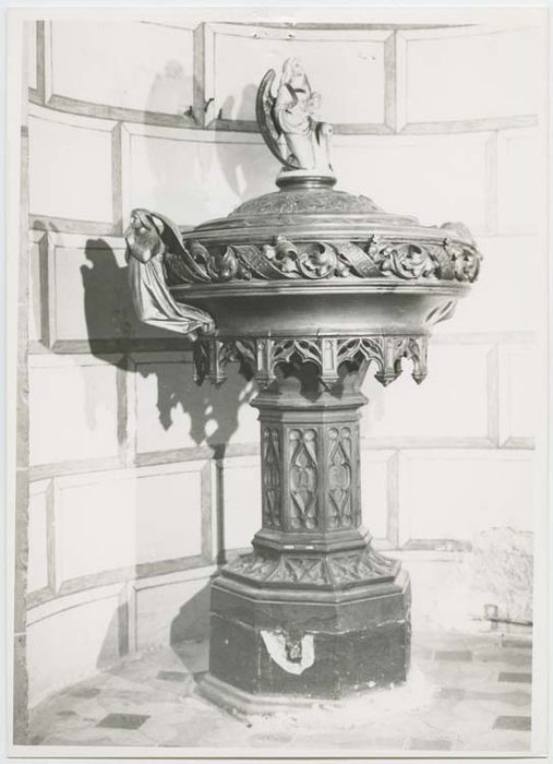 fonts baptismaux - © Ministère de la Culture (France), Médiathèque du patrimoine et de la photographie, diffusion GrandPalaisRmn Photo