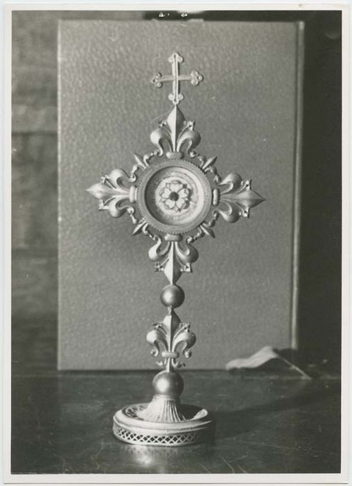 reliquaire aux fleurs de lys - © Ministère de la Culture (France), Médiathèque du patrimoine et de la photographie, diffusion GrandPalaisRmn Photo