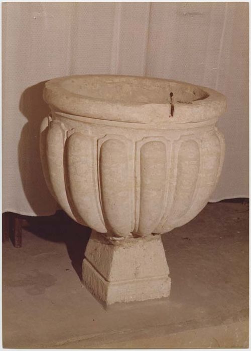 cuve de fonts baptimaux (?) - © Ministère de la Culture (France), Médiathèque du patrimoine et de la photographie, diffusion GrandPalaisRmn Photo