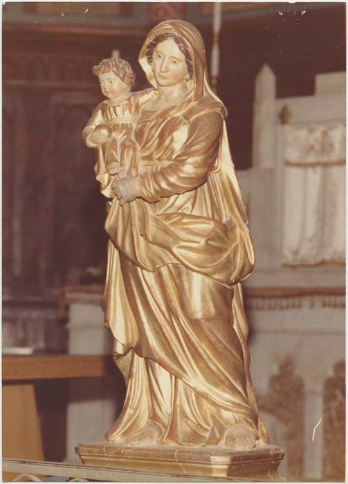 statue : Vierge à l'Enfant