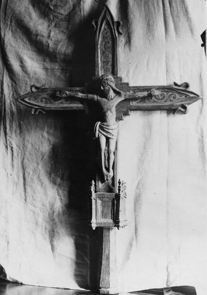 croix de procession : Christ en croix