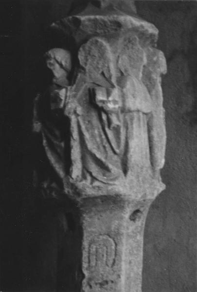 fragment d'un croix de chemin - © Ministère de la Culture (France), Médiathèque du patrimoine et de la photographie (objets mobiliers), tous droits réservés
