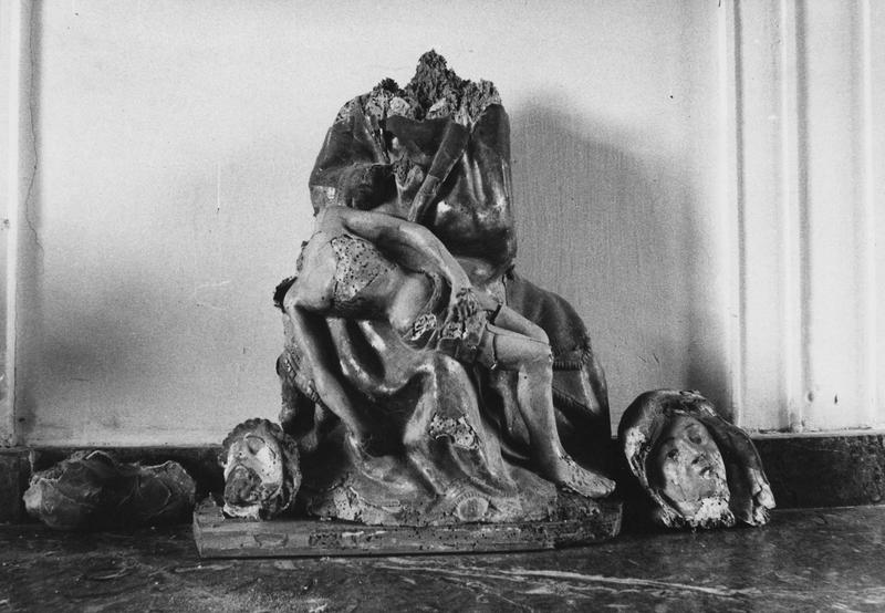 groupe sculpté : Vierge de Pitié