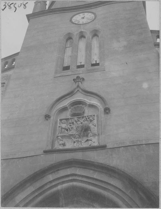 bas-relief, retable : Mort de la Vierge avec les donateurs - © Ministère de la Culture (France), Médiathèque du patrimoine et de la photographie, diffusion RMN-GP