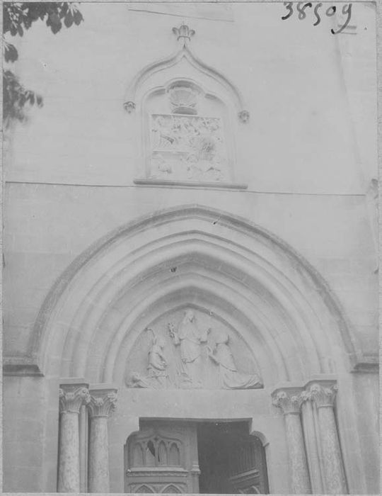 bas-relief, retable : Mort de la Vierge avec les donateurs - © Ministère de la Culture (France), Médiathèque du patrimoine et de la photographie, diffusion RMN-GP