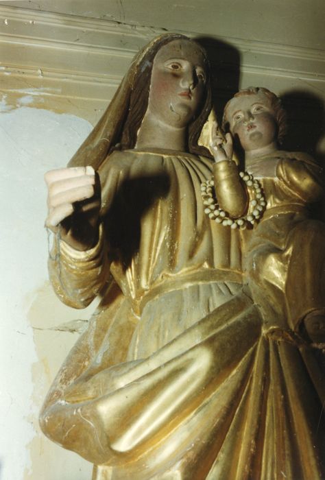 statue : Vierge à l'Enfant, vue partielle