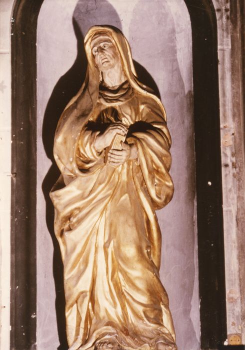 statue : Sainte Anne