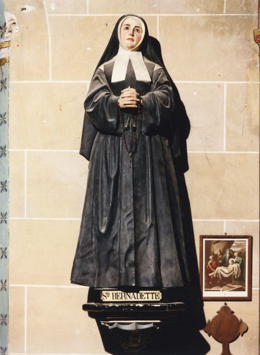 statue : Sainte Bernadette