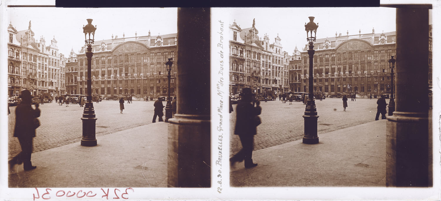 Grand-Place : maisons des ducs de Brabant, du Cerf-Volant, de Joseph et Anne, de l’Ange et de la Chaloupe d’Or
