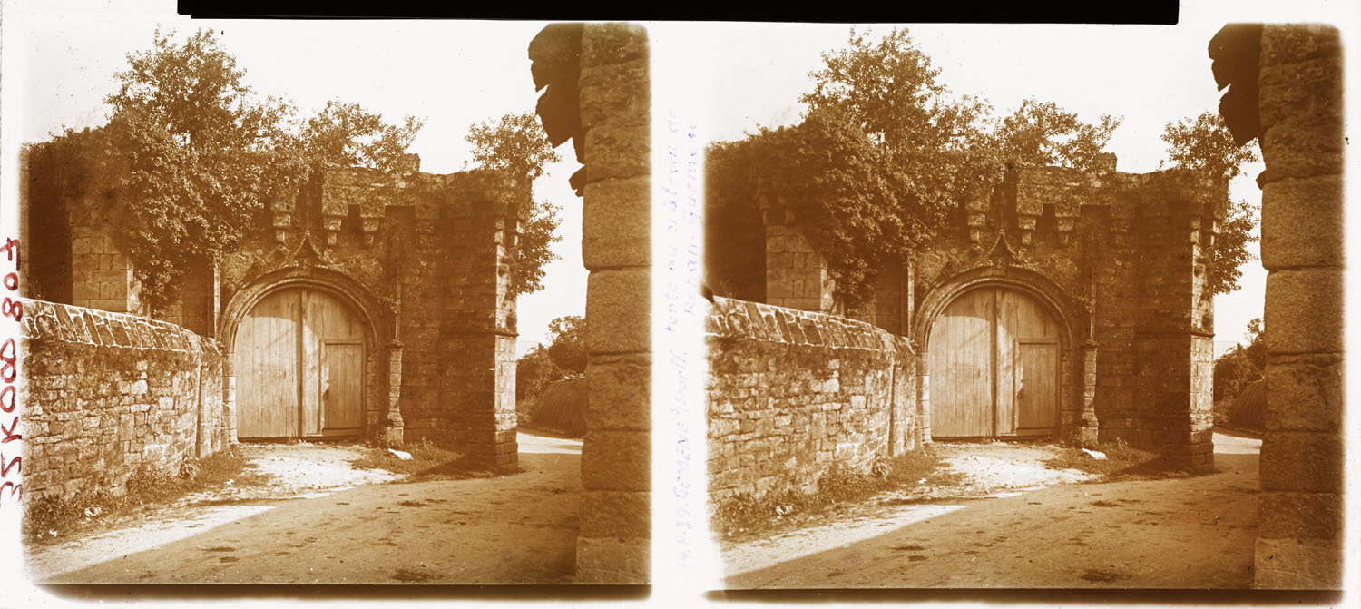 Porte d’accès occidentale, dite Porte de Rohan