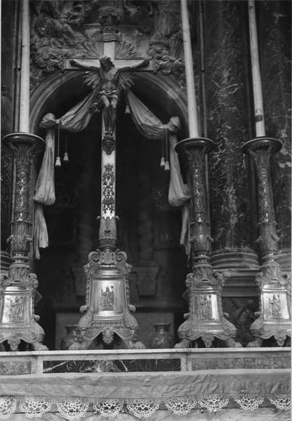 croix d'autel (crucifix)
