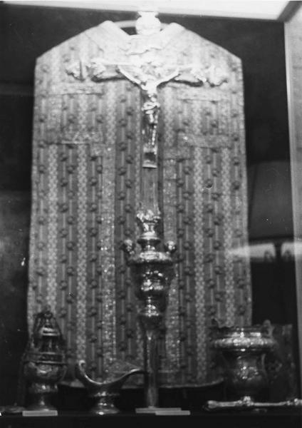 chasuble, manipule