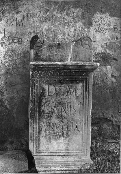 stèle (cippe) - © Ministère de la Culture (France), Médiathèque du patrimoine et de la photographie (objets mobiliers), tous droits réservés