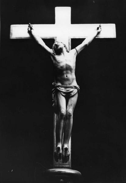 statue (statuette) : Christ en croix - © Ministère de la Culture (France), Médiathèque du patrimoine et de la photographie (objets mobiliers), tous droits réservés