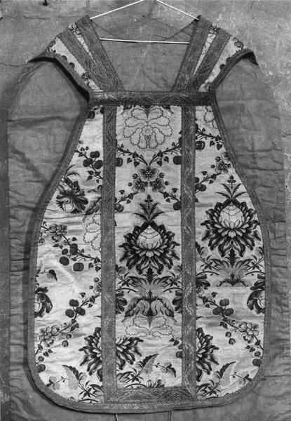 chasuble, manipule, étole (ornement)