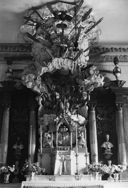 retable, bas-relief, bustes-reliquaires