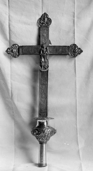 croix de procession - © Ministère de la Culture (France), Médiathèque du patrimoine et de la photographie (objets mobiliers), tous droits réservés