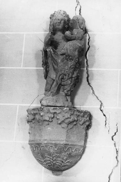 statue : Vierge à l'Enfant