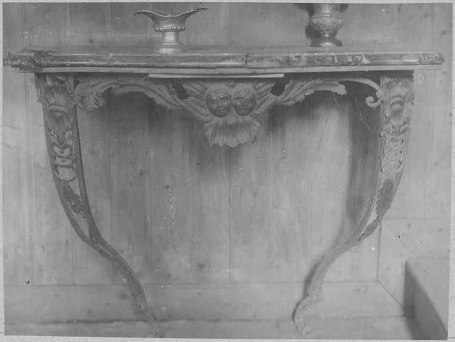 console - © Ministère de la Culture (France), Médiathèque du patrimoine et de la photographie, diffusion RMN-GP