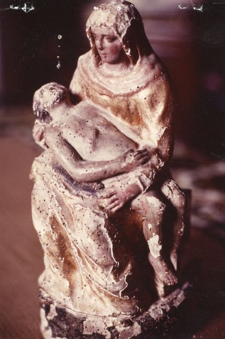 Groupe sculpté : Vierge de Pitié