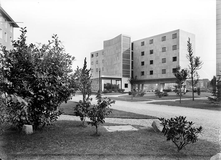 Vue d'ensemble prise du jardin