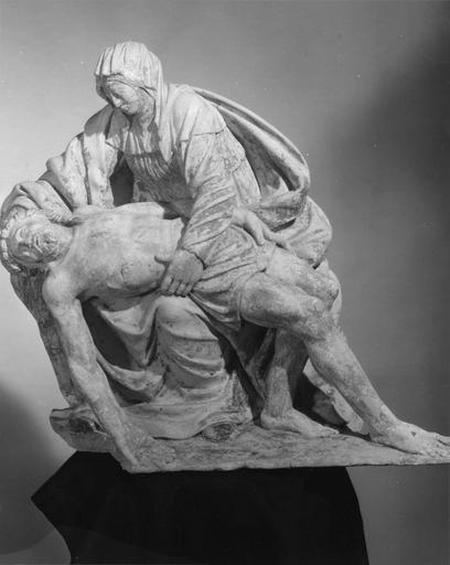 groupe sculpté : Vierge de Pitié