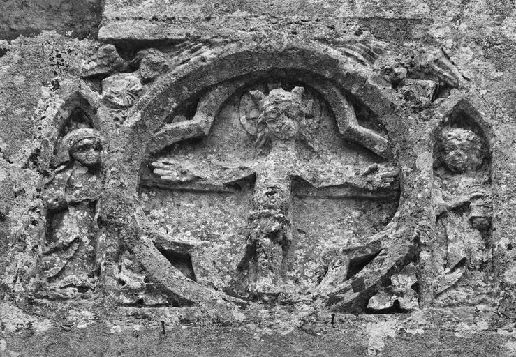 bas-relief : La Crucifixion